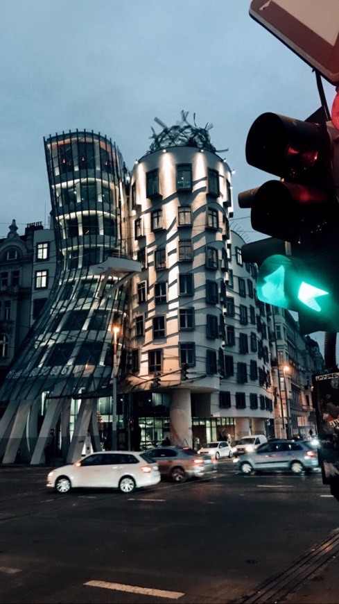 Lugar Dancing House