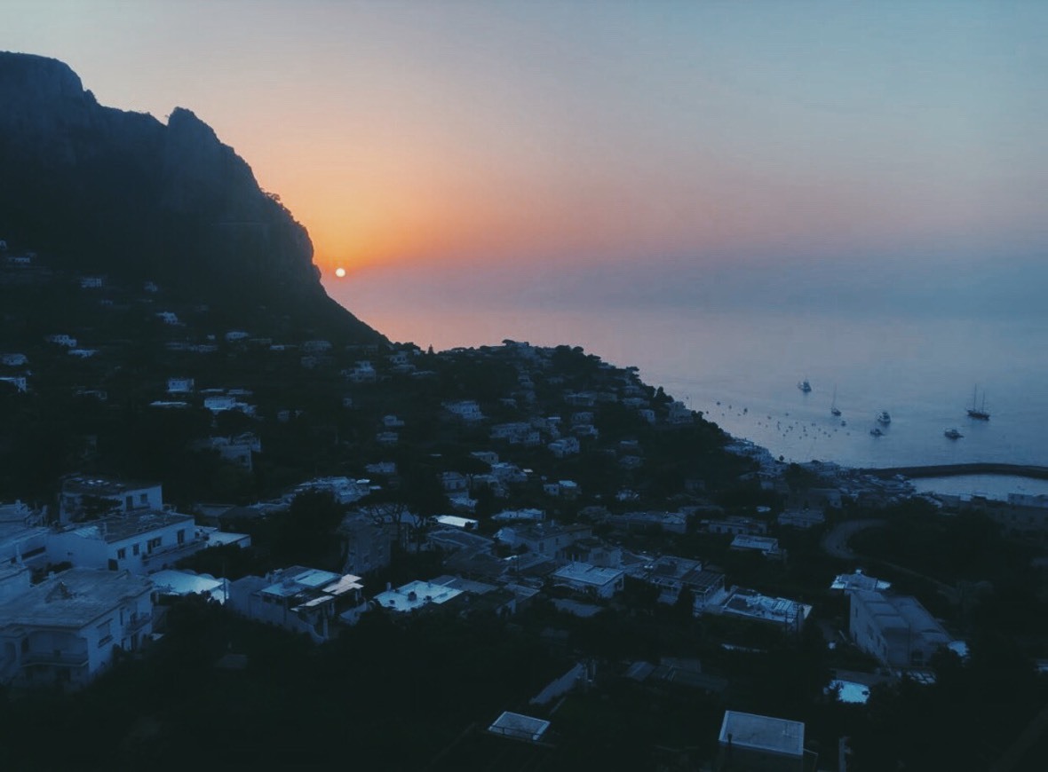 Places Funicolare di Capri/Stazione a Valle (Marina Grande)