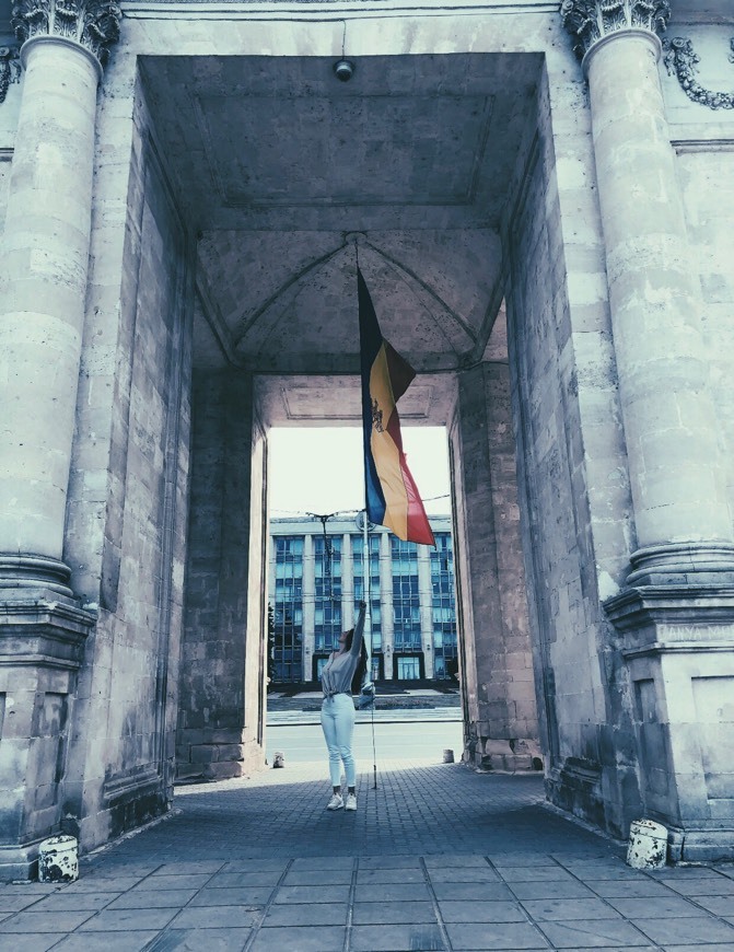 Places The Triumphal Arch