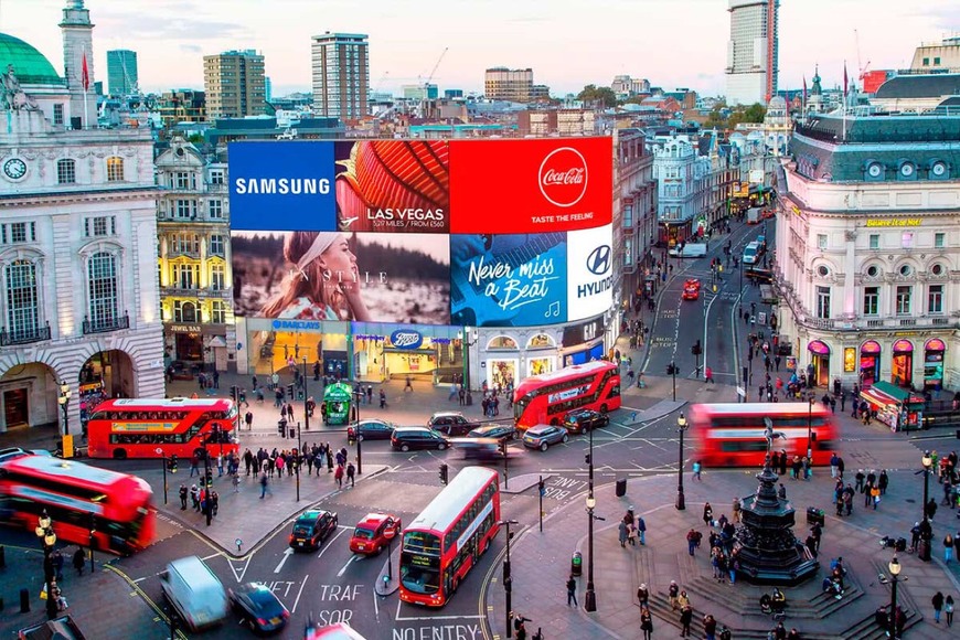 Fashion Piccadilly Circus