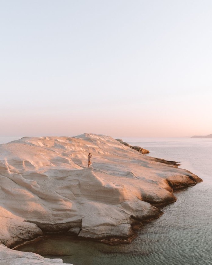 Place Sarakiniko Beach