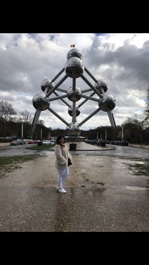 Lugar Atomium