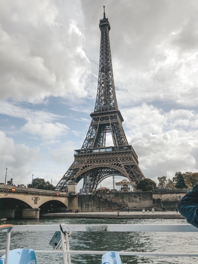 Place Torre Eiffel