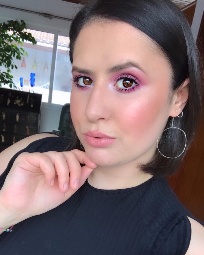 Moda Makeup- Pink look