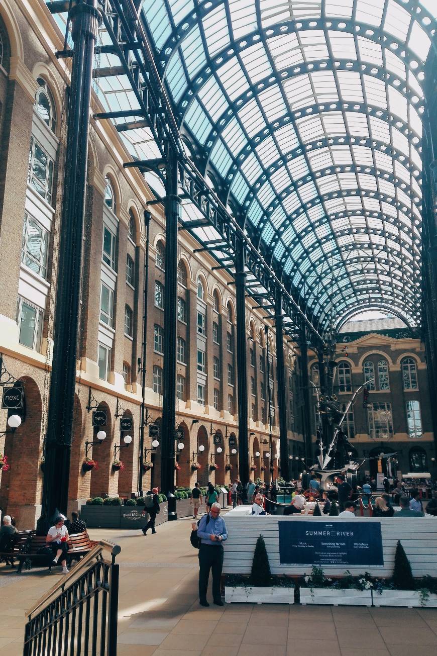 Lugar Hays Galleria