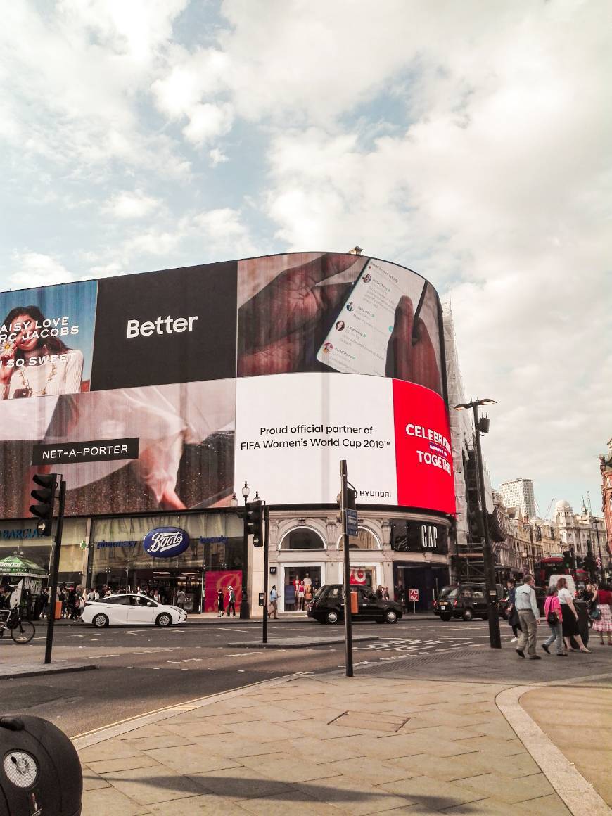 Lugar Piccadilly Circus