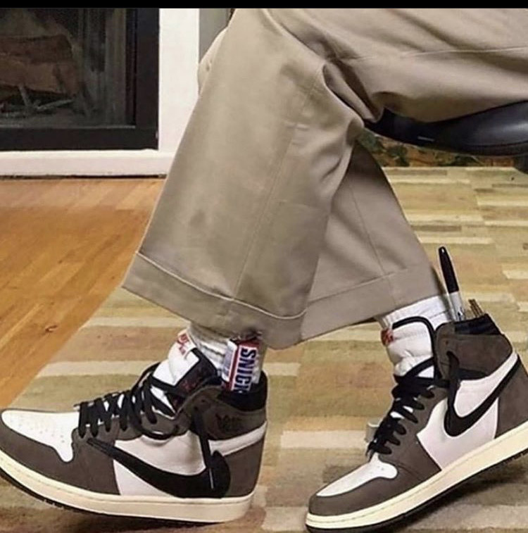 Social Sneakers 