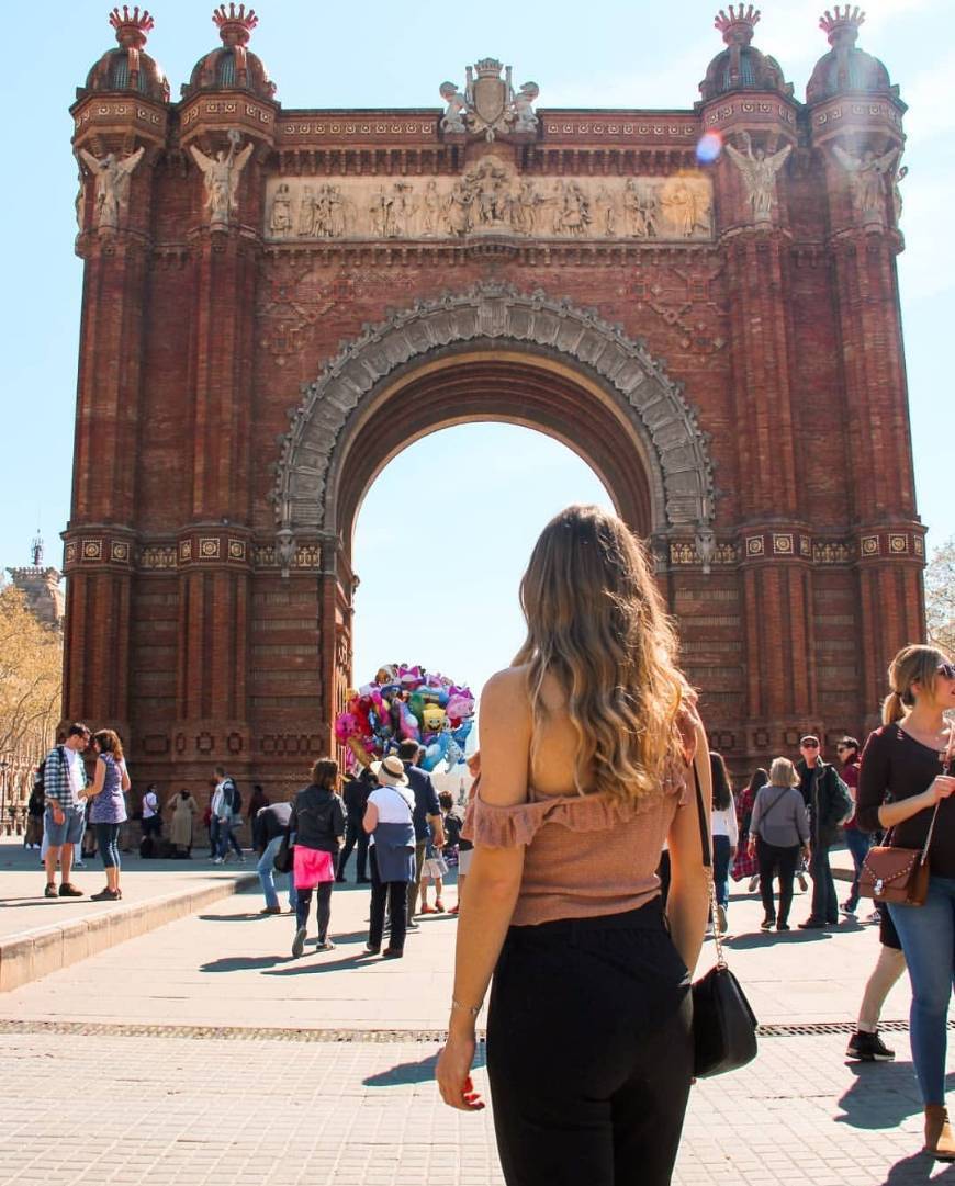 Place Arc de Triomf