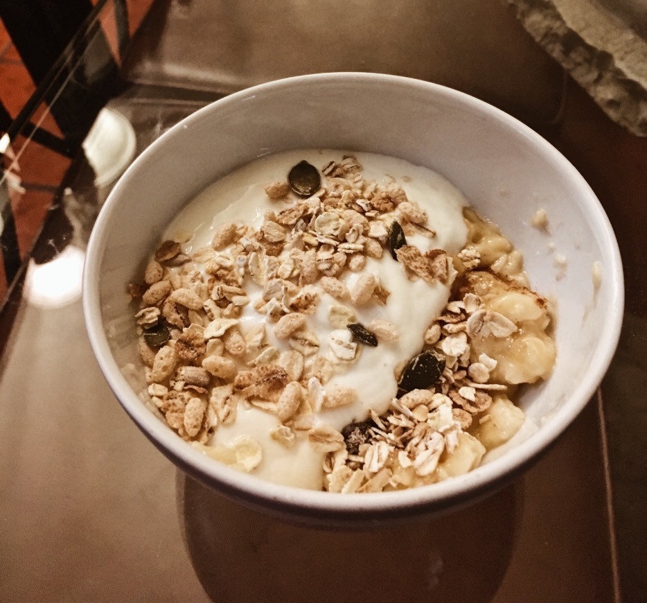 Moda Iogurte + Granola + Banana + Mel