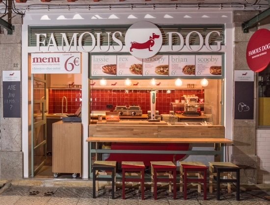 Restaurantes Famous Dog Bar & Treats