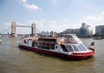 Fashion Viagem de barco pelo thames river 