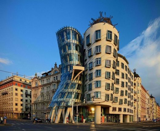 Dancing House