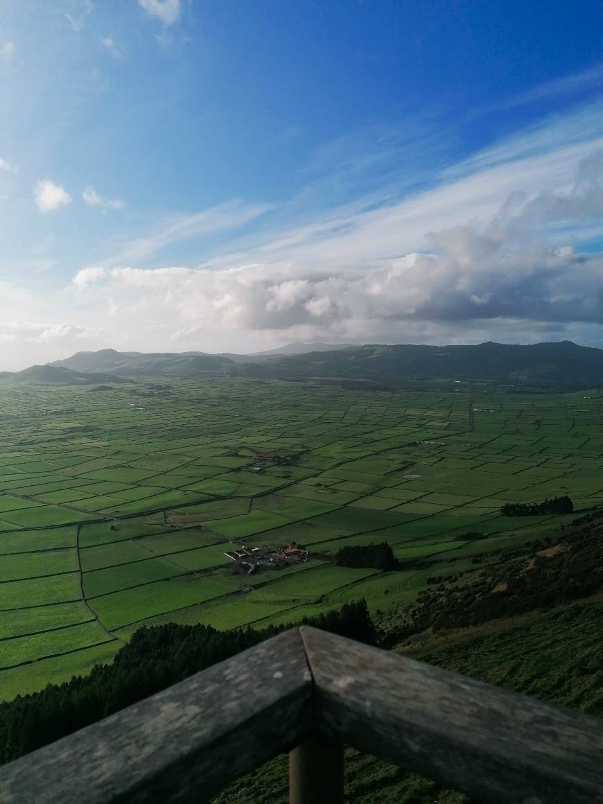 Place Miradouro da Serra do Cume