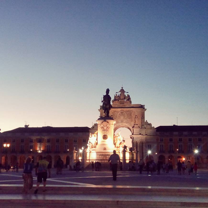 Lugar Praça do Comércio