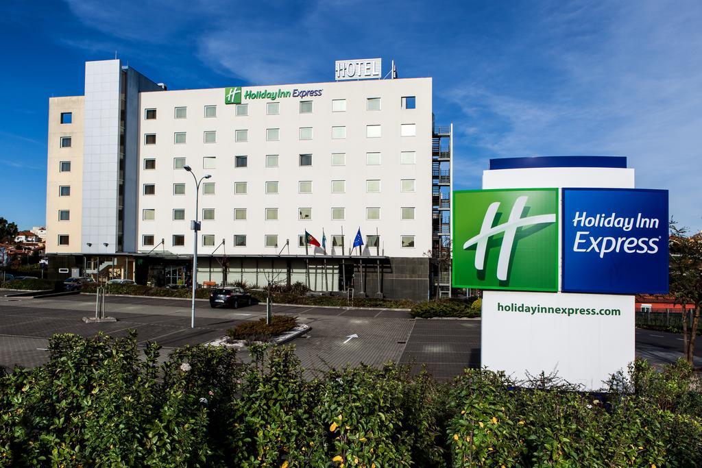 Place Holiday Inn Express Lisbon - Oeiras