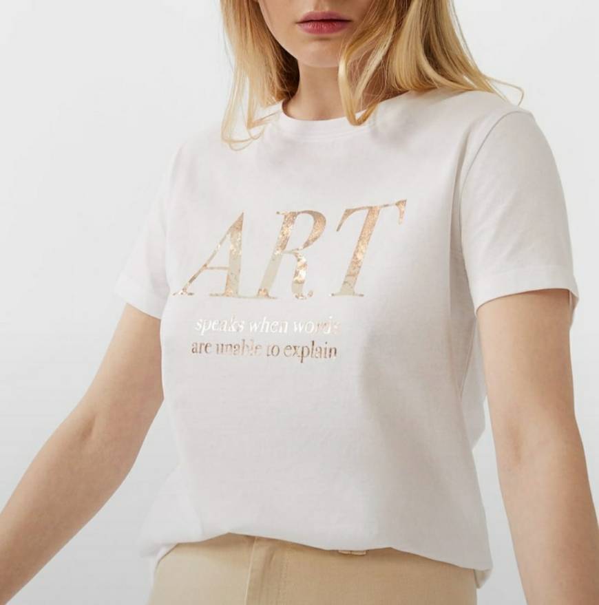 T-shirt com letras ✨