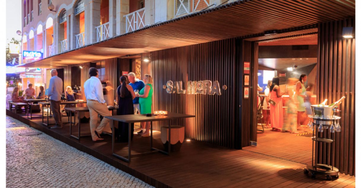 Restaurantes Salmora - Live Kitchen & Bar