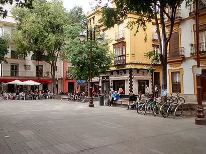Place Plaza de la Alfalfa