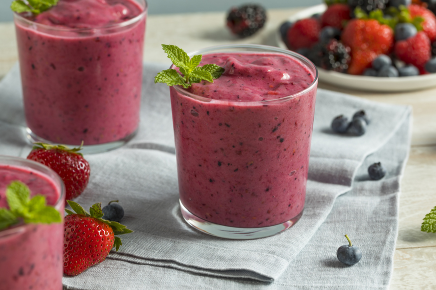 Moda Smoothie de frutos vermelhos, banana e água de coco