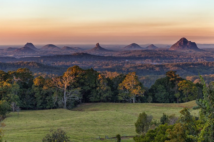 Place Glass House Mountains