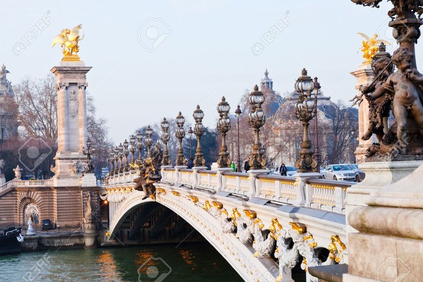 Place Pont Alexandre III