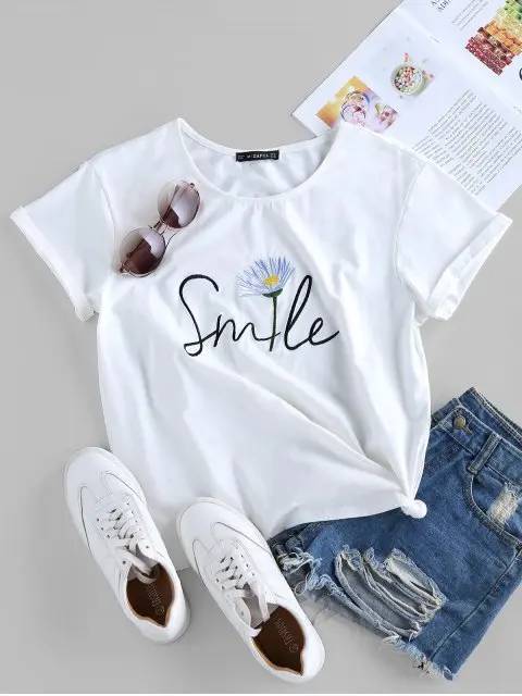 Producto Smile embroidered knotted Graphic T shirt 