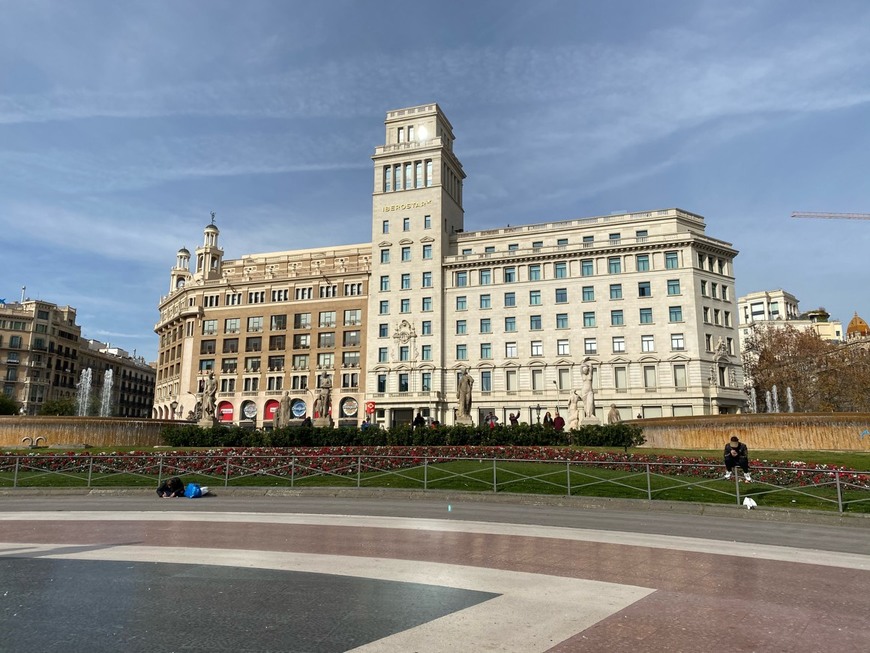 Place Plaça de Catalunya