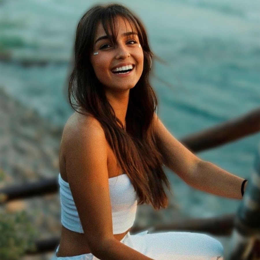 Social Angie Costa - YouTube