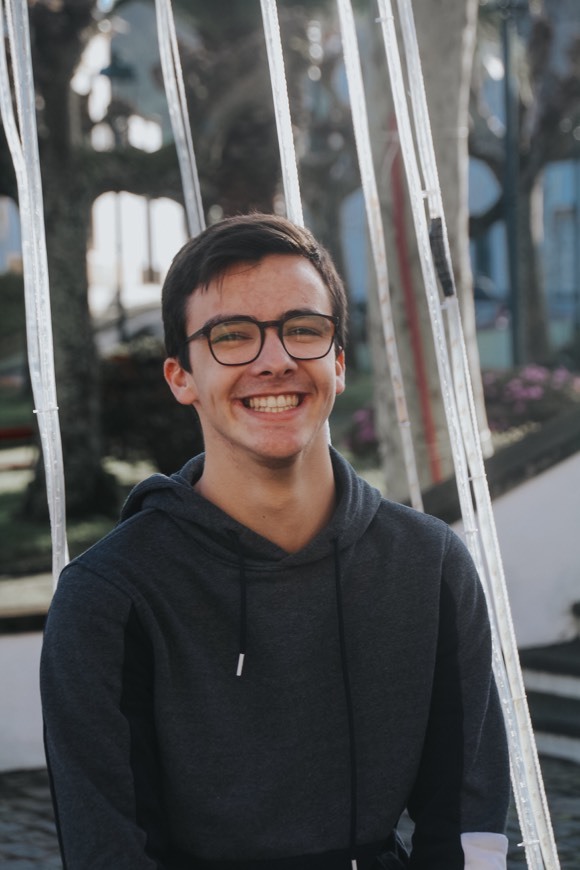 😄