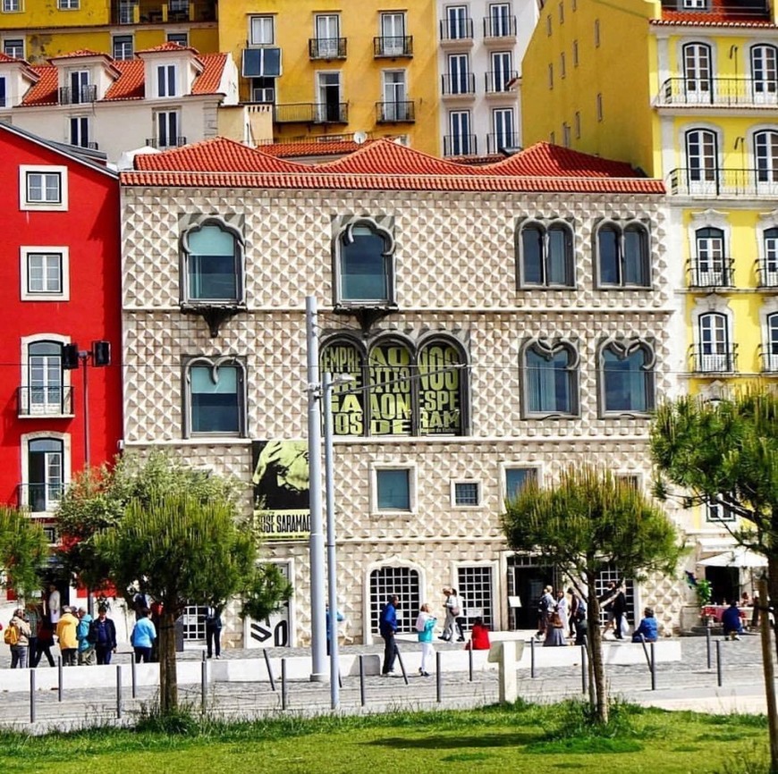 Lugar Casa dos Bicos / Fundação José Saramago