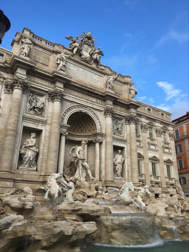 Place Fontana di Trevi