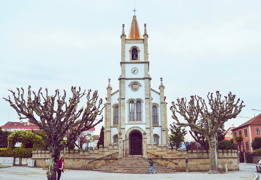 Places Igreja Paroquial de Tondela