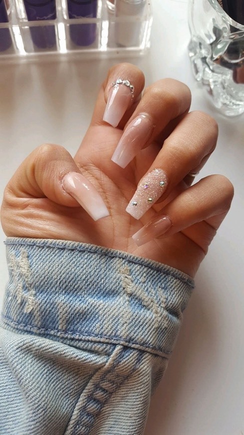 Nails 