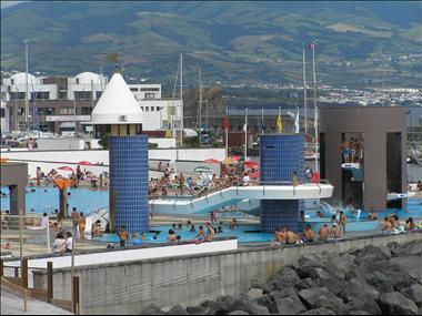 Lugar Complexo De Piscinas De S. Pedro