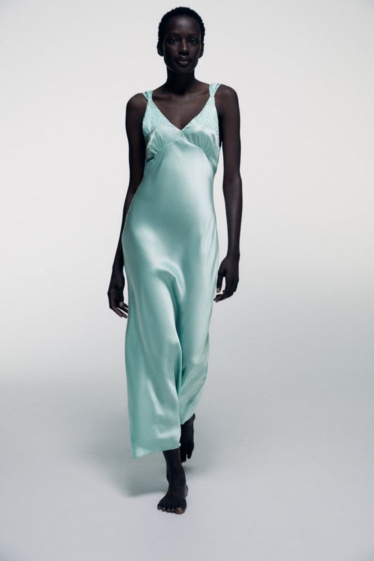 Social VESTIDO CON SEDA BORDADOS
