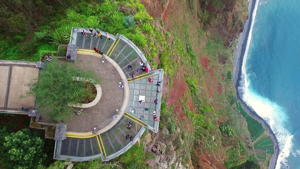 Place Cabo Girão