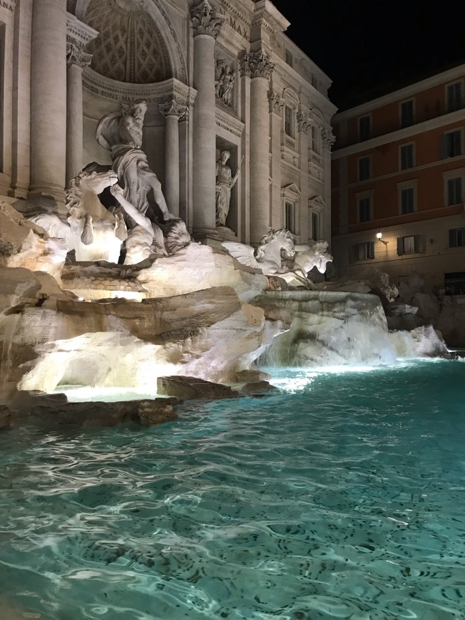 Lugar Fontana di Trevi