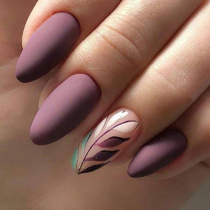 Social Nails