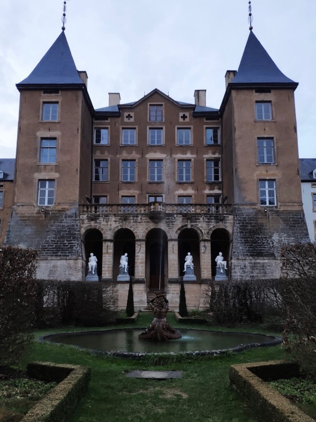 Places New Castle of Ansembourg