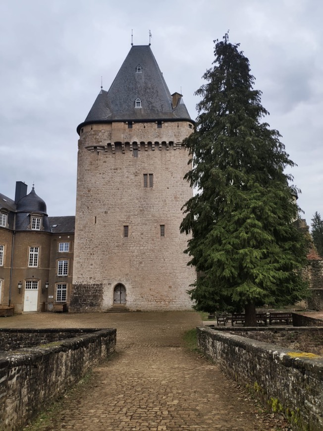 Places Hollenfels Castle