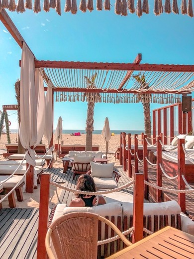 Oshua Beach Lounge
