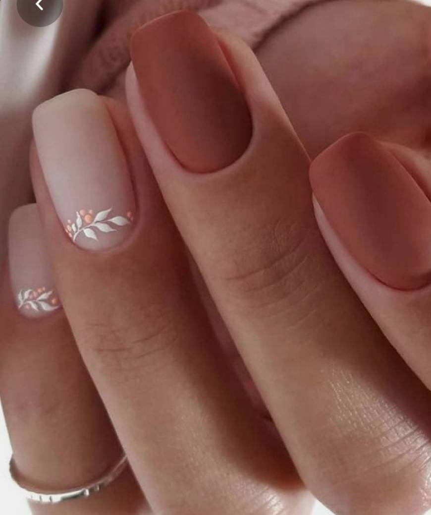 Social Nails
