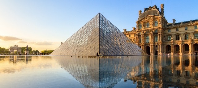 Place Museo del Louvre