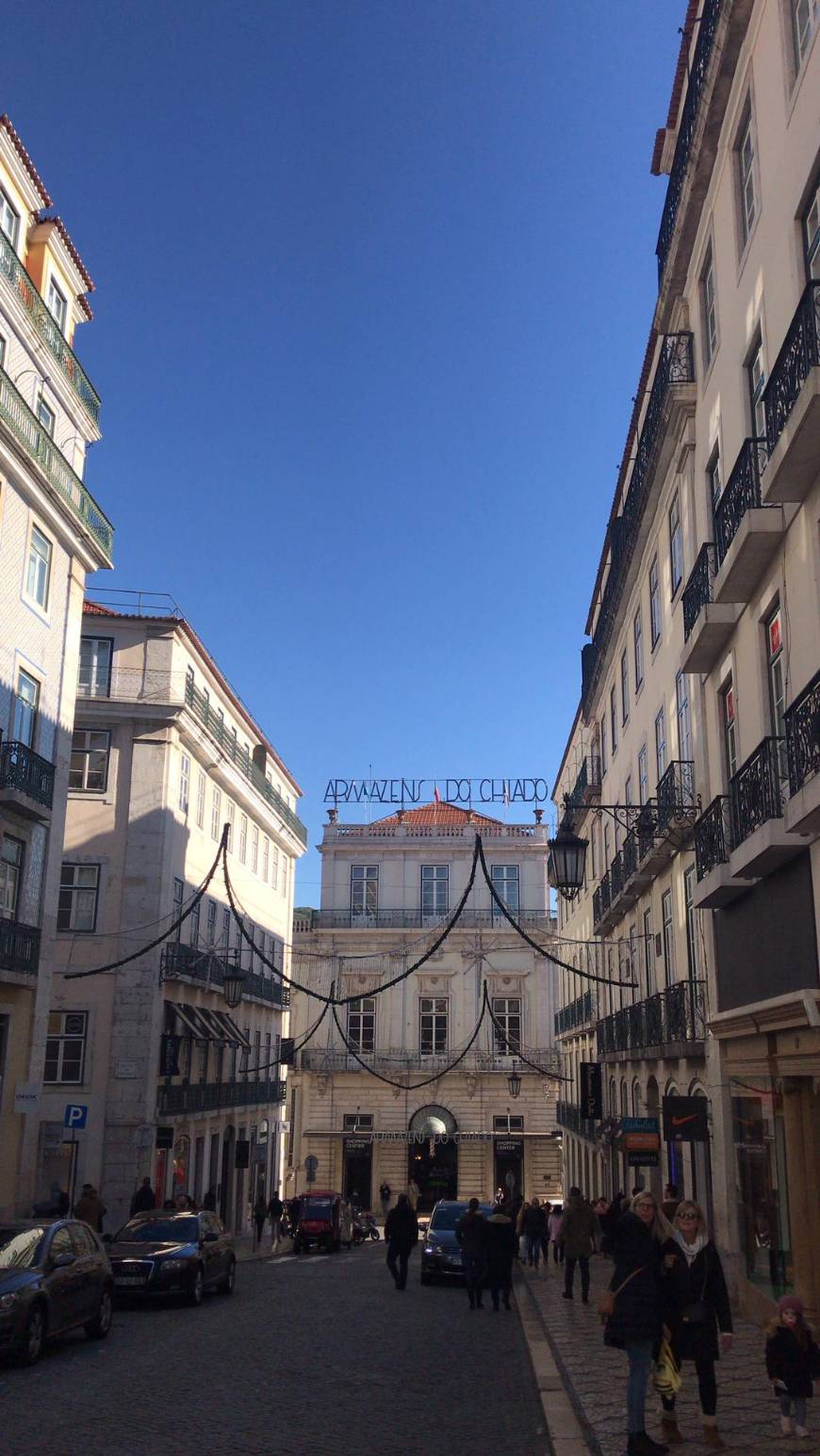 Lugar Armazéns do Chiado