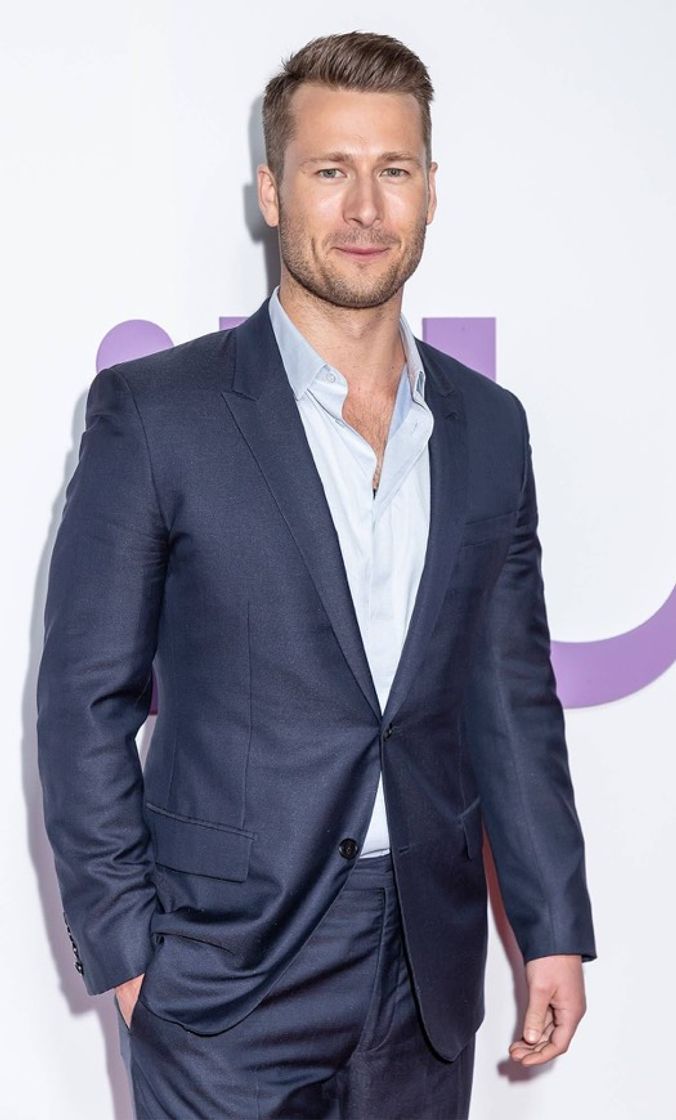 Social Glen Powell 