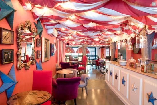 Place Pudding Coffee Shop