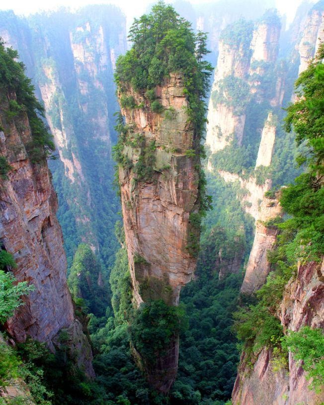 Lugar Tianzi Mountains, China