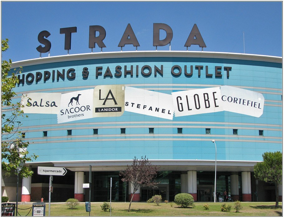 Lugar Strada Outlet