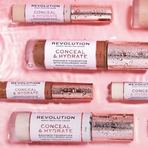 Producto Base Makeup Revolution Conceal and Hydrate