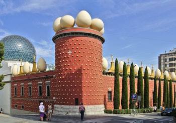 Lugar Teatro-Museo Dalí